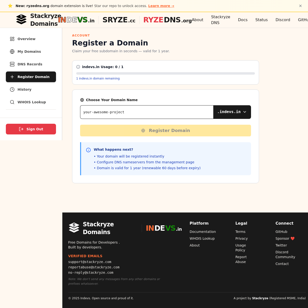 Stackryze 免费域名注册页的 Register Domain 按钮